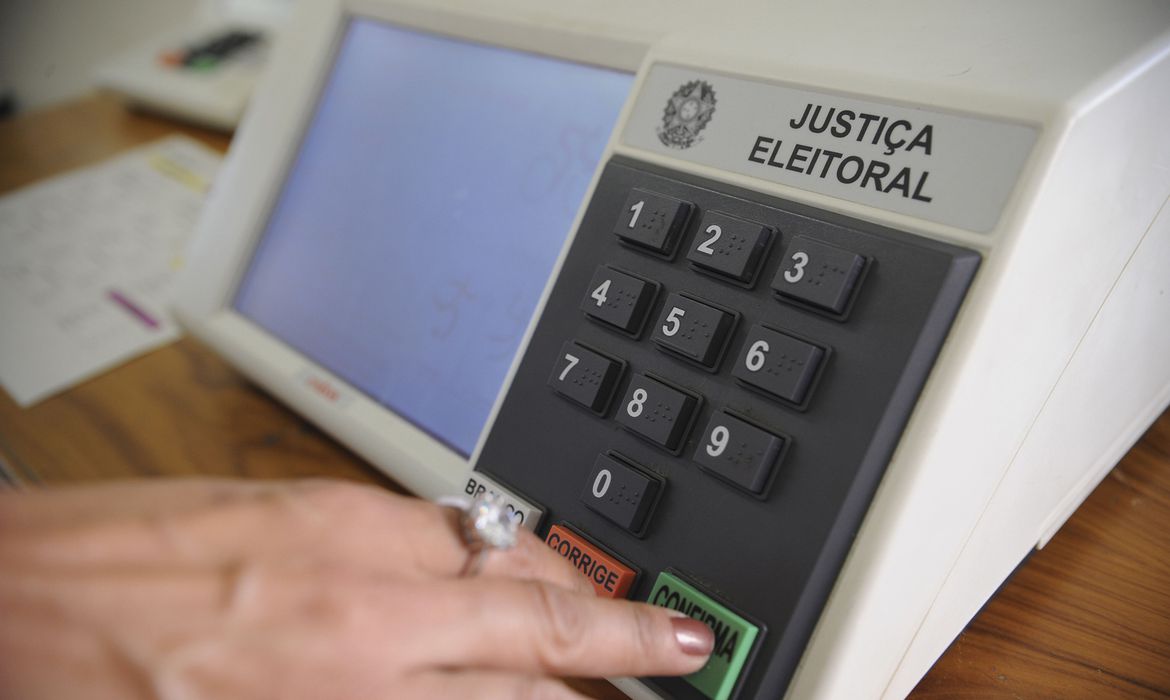 Eleitor não pode ser impedido de votar e só é preso em flagrante - Foto: Fábio Pozzebom,/ABr